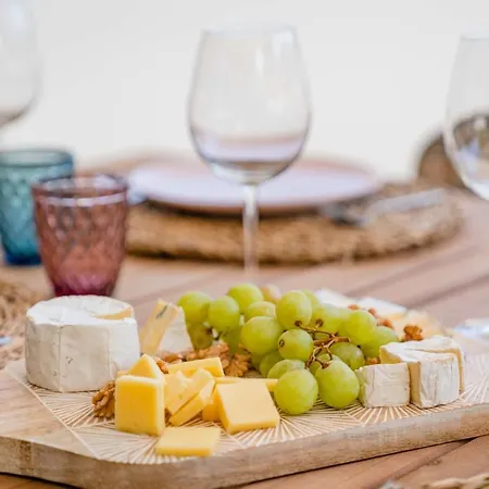 Golden With Jacuzzi 마르베야