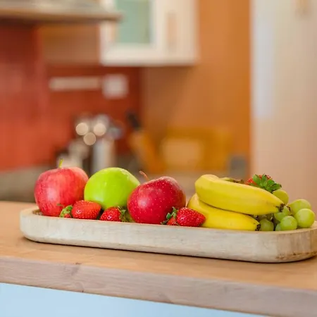 Golden With Jacuzzi 아파트