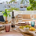 Golden Beach Holiday Home - Private Jacuzzi, 4 Swimming Pools & Direct Access To The Beach * Marbella