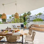 Golden Beach Holiday Home - Private Jacuzzi, 4 Swimming Pools & Direct Access To The Beach Marbella