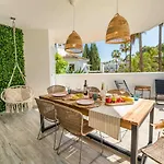 Golden Beach Holiday Home - Private Jacuzzi, 4 Swimming Pools & Direct Access To The Beach Apartament