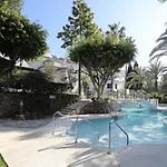 Golden Beach Holiday Home - Private Jacuzzi, 4 Swimming Pools & Direct Access To The Beach
