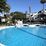 Golden Beach Holiday Home - Private Jacuzzi, 4 Swimming Pools & Direct Access To The Beach