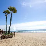 Golden Beach Holiday Home - Private Jacuzzi, 4 Swimming Pools & Direct Access To The Beach
