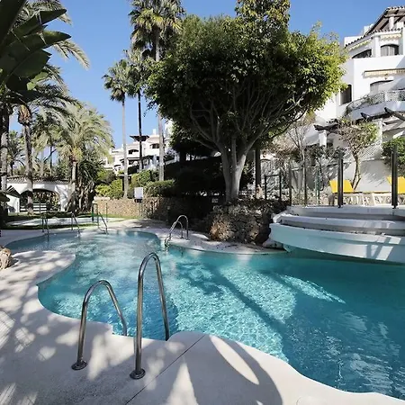 Golden - Private Jacuzzi, 4 Swimming Pools & Direct Access To The Appartement
