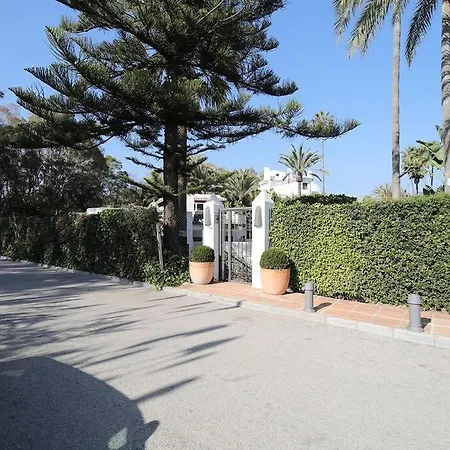 Appartement Golden - Private Jacuzzi, 4 Swimming Pools & Direct Access To The