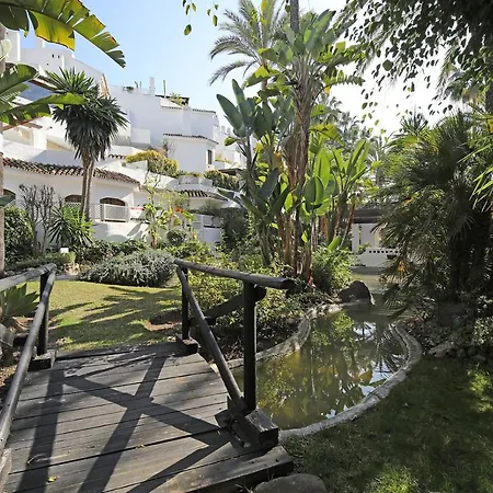 Golden - Private Jacuzzi, 4 Swimming Pools & Direct Access To The