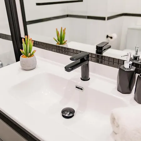 Appartement Golden With Jacuzzi *