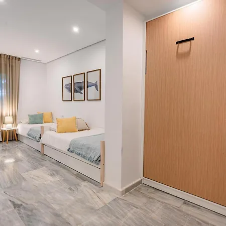 Апартаменты Golden - Private Jacuzzi, 4 Swimming Pools & Direct Access To The *