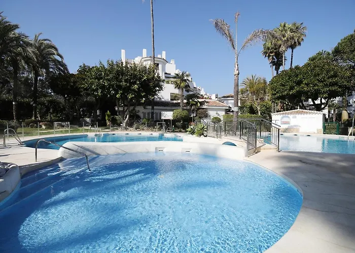 Golden With Jacuzzi Appartement *