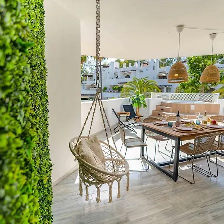 Golden With Jacuzzi マルベーリャ