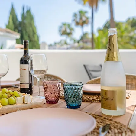 Golden With Jacuzzi アパート *