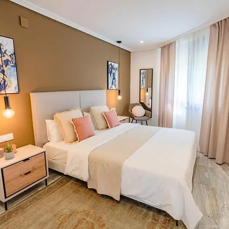 Golden - Private Jacuzzi, 4 Swimming Pools & Direct Access To The Marbella