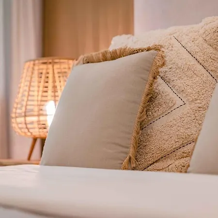 Golden With Jacuzzi マルベーリャ