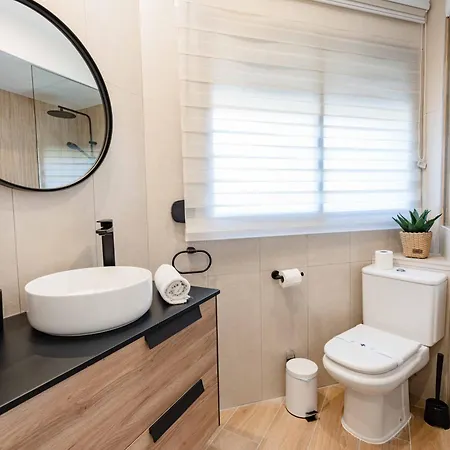 Apartament Golden - Private Jacuzzi, 4 Swimming Pools & Direct Access To The