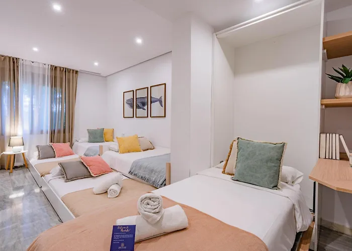 Golden With Jacuzzi מארבלה